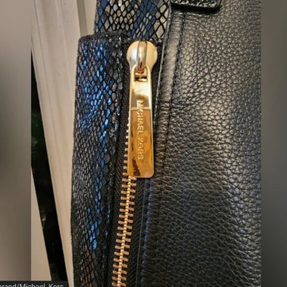 New Michael Kors Crosby 38T2YCBT3G large leather shoulder tote handbag in black. - Picture 5 of 6